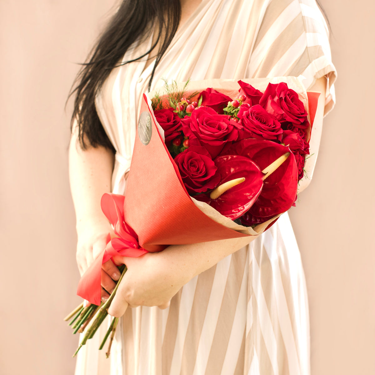 Con cu flori rosii - by Ana Macovei