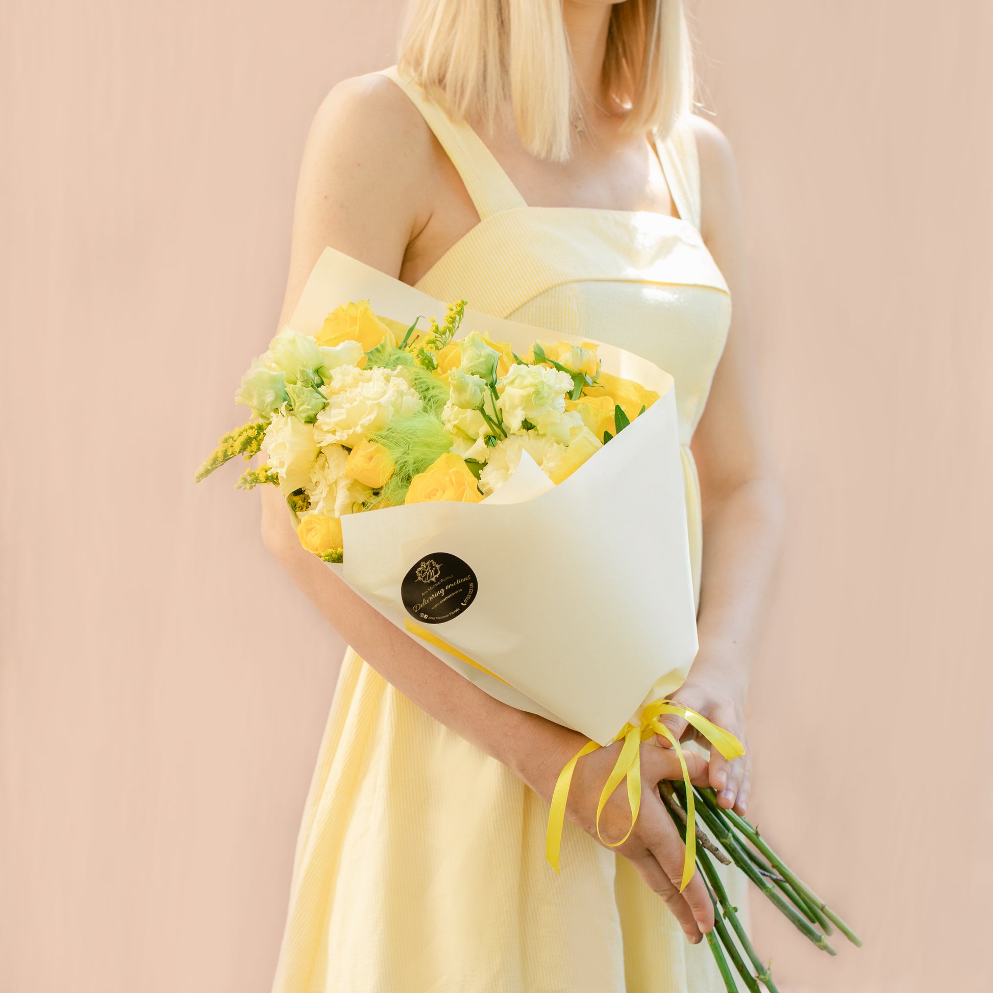 Con cu flori galbene - by Ana Macovei